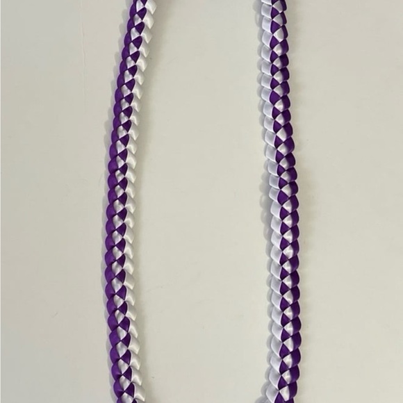 Graduation Ribbon Lei (Purple & White) - Picture 3 of 5